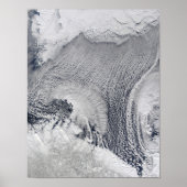 Ongebruikelijke wolkenformaties boven het Zee van  Poster (Voorkant)