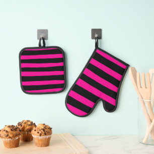 Ongelijke strepen - Magenta en Zwart Ovenwant & Pannenlap Set