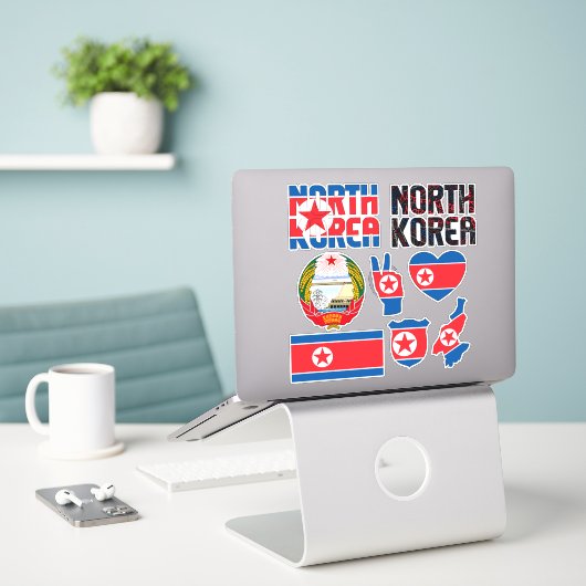 Ongelofelijke Noord-Koreaanse symbolen Sticker (Laptop op bureau)