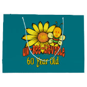 Ongelooflijk 60e verjaardag cadeau large cadeautasje (Achterkant)