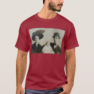 Ongemakkelijke papa in Bowler Family RPPC B & W Fo T-shirt
