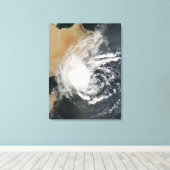 Ongenoemde tropische cycloon canvas afdruk (Insitu (Houten vloer))