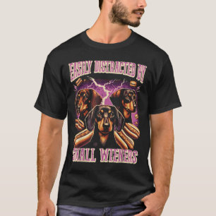 Ongepast gemakkelijk afgeleid door kleine teckel t-shirt