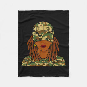 Ongestoorde loc'd meisje vrouw camouflage pet zwar fleece deken