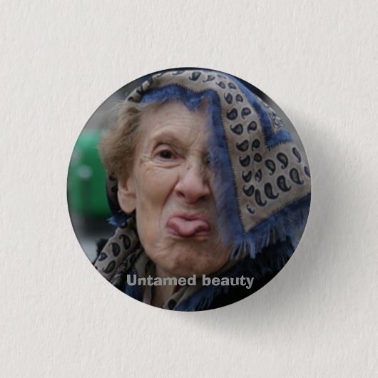 Ongetemde schoonheid ronde button 3,2 cm (Voorkant)