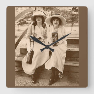 ongeveer 1910 cameramatieën vierkante klok