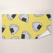 Onigiri (japanse rijstbal) achtergrond. Naadloos Badhanddoek (Badhanddoek)