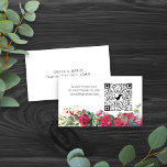 Online RSVP QR Code Red Rose Weddenschap Website Informatiekaartje<br><div class="desc">Aangepaste QR-code online rsvp en/of bruiloftswebsite bijlage kaart. Eenvoudig klassiek en elegant tuinvormig ontwerp met waterverf rozen knoppen en bloemen, groen en een gouden slag. Maak het voor uw gasten gemakkelijk om de qr code af te tasten om tot uw trouwwebsite toegang te hebben of het websiteadres handig te houden...</div>