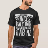 Only Date Women Who Might Stab Me Shirt (Voorkant)