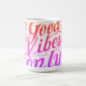Only Goede Vibes Script Badge Koffiemok (Center)