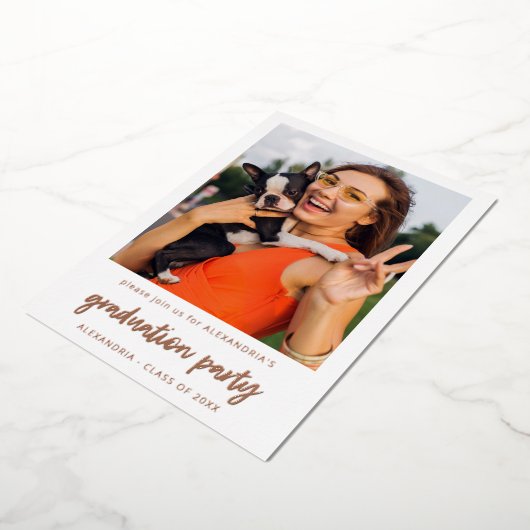 Onmiddellijke foto Verticaal White 2 Graduparty Folie Uitnodiging (Gedraaid)
