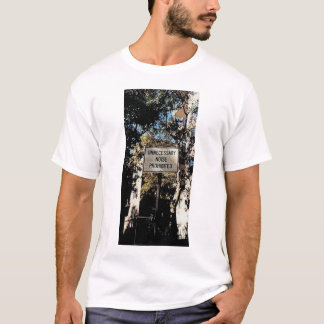 Onnoodzakelijk lawaai t-shirt