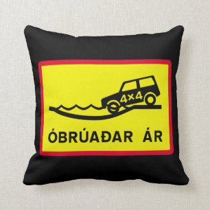 Onoverbrugde rivier, verkeersteken, IJsland Kussen