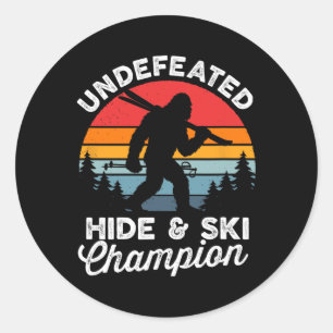 Onoverwonnen Hide And Ski Kampioen Grappige Bigfoo Ronde Sticker
