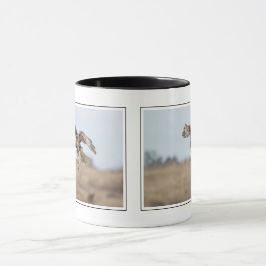 Onrijpe Rode Hawk Hovering Mok (Midden)