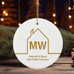Onroerend goed bedrijf gepersonaliseerde chique go keramisch ornament<br><div class="desc">Deze moderne gepersonaliseerde makelaar kerst ornament is eenvoudig en subtiel met uw monogram en onroerend goed bedrijfsnaam in elegant goud. Het heeft een chique minimalistische omtrek van een huis. Moderne relatiegeschenken voor zakelijke marketing.</div>