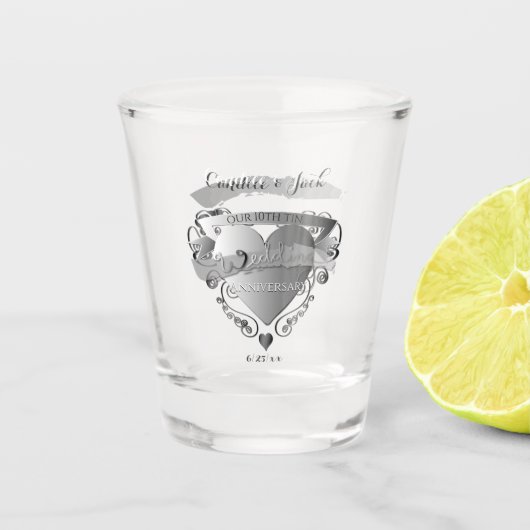 "Ons 10e Tin Wedding Jubileum"3D Hart Embleem Shot Glas (Voorkant)
