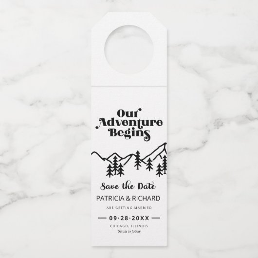 Ons avontuur begint buitenshuis met bruiloft en be flessenhanger (Voorkant)