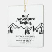 Ons avontuur begint buitenshuis met bruiloft en be keramisch ornament (Links)