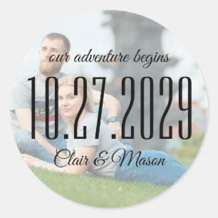 Ons avontuur begint met foto Save the Date Sticker