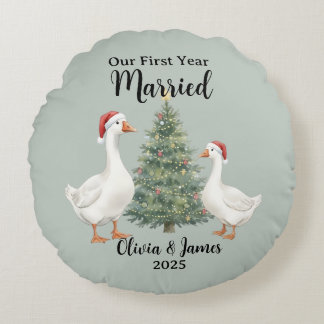 Ons Eerste Getrouwde Jaar Gans Aangepaste Kerstmis Rond Kussen