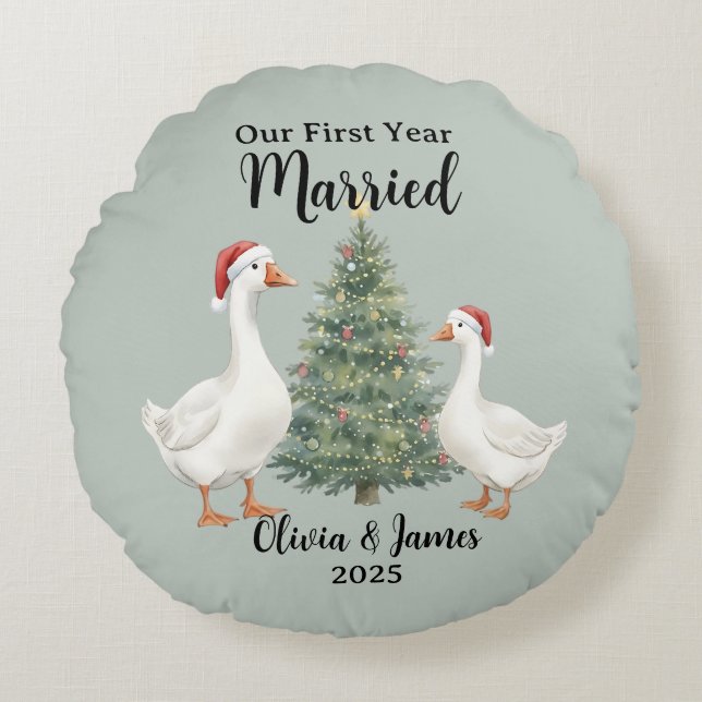 Ons Eerste Getrouwde Jaar Gans Aangepaste Kerstmis Rond Kussen (Voorkant)