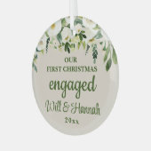 Ons eerste kerst verloofde gepersonaliseerde paar glas ornament (Voorkant links)