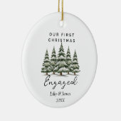 Ons eerste kerst verloofde gepersonaliseerde paar keramisch ornament (Rechts)