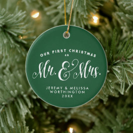 Ons eerste kerstblad met groen ornament voor foto'