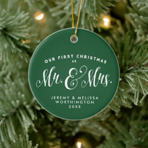 Ons eerste kerstblad met groen ornament voor foto'