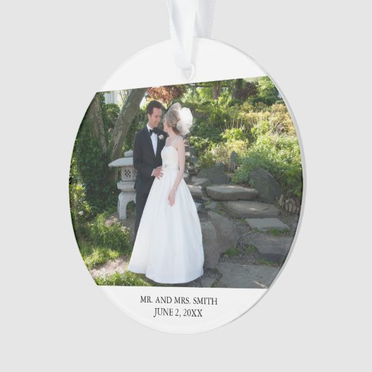 Ons eerste kerstbruiloft Foto Elegant Script Ornament (voorkant)