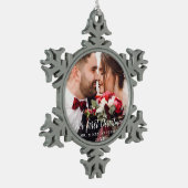 Ons eerste kerstbruiloft-fotoscript tin sneeuwvlok ornament (Links)