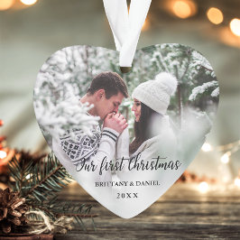 Ons eerste kerstcadeaufotohart ornament