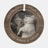 Ons eerste kerstfeest 2-gezelschapsfoto Rustisch f Glas Ornament (Achterkant)