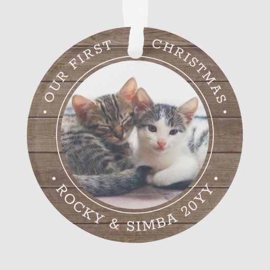 Ons eerste kerstfeest 2-gezelschapsfoto Rustisch f Ornament (achterkant)