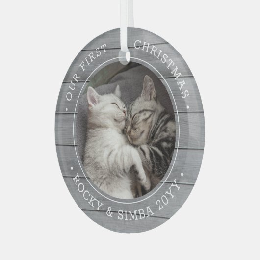 Ons eerste kerstfeest 2-gezelschapsfotografie grij glas ornament (Voorkant links)