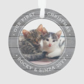 Ons eerste kerstfeest 2-gezelschapsfotografie grij ornament (achterkant)