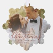 Ons eerste kerstfeest als de heer en mevrouw Roos Ornament Kaart (Voorkant)