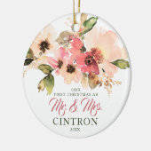 Ons eerste kerstfeest als de heer & mevrouw Peach  Keramisch Ornament (Links)