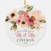 Ons eerste kerstfeest als de heer & mevrouw Peach  Keramisch Ornament (Achterkant)