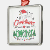 Ons eerste kerstfeest in combinatie met een paar metalen ornament (Links)