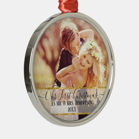 Ons eerste kerstfeest met goudglitter Mr. n Mrs. Metalen Ornament (Rechts)