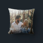 ons eerste kerstfeest modern schrift rood geruit f kussen<br><div class="desc">foto kussen met 'ons eerste kerstfeest' in stijlvol schrift boven uw gekozen fotografie en namen. dit zou een geweldig kerstcadeau zijn of een chic onderdeel van uw kerstdecoratie. kleuren kunnen worden aangepast aan uw decor. onderdeel van een collectie.</div>