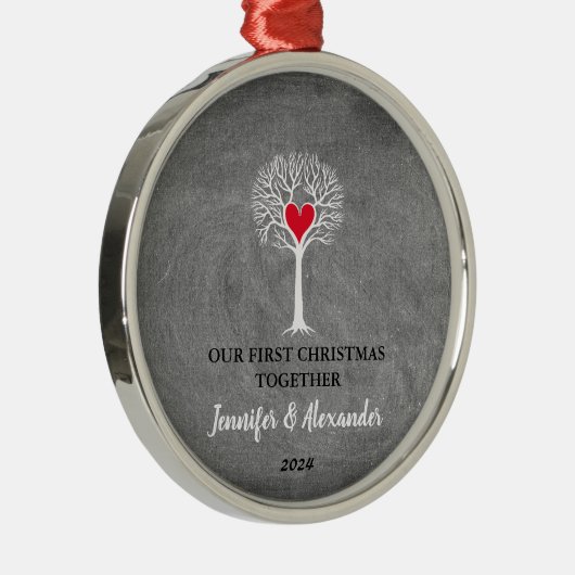 Ons eerste kerstfeest samen liefdesboomkrijt metalen ornament (Rechts)