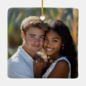 Ons eerste kerstfeest samen met de kerstman keramisch ornament (Achterkant)