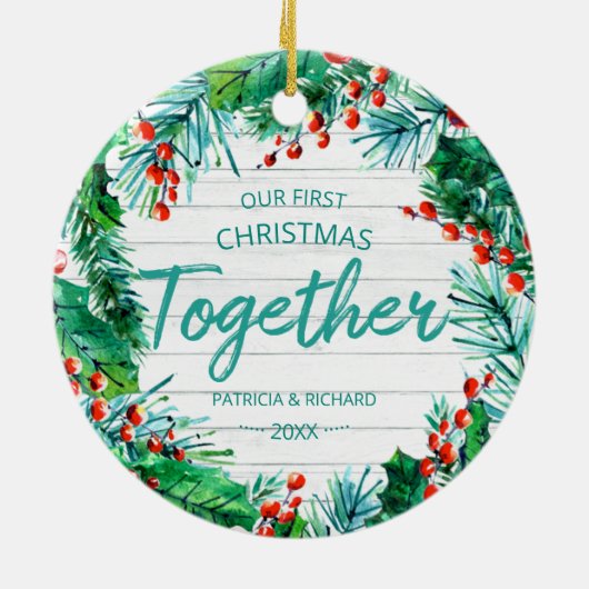 Ons eerste kerstfeest samen met Rustic Wreatch Cou Keramisch Ornament (Achterkant)