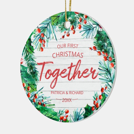 Ons eerste kerstfeest samen met Rustic Wreatch Cou Keramisch Ornament (Links)