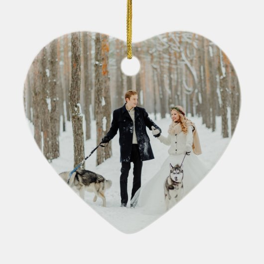 Ons eerste kerstgehuwd cadeauscript met cadeaus keramisch ornament (Achterkant)