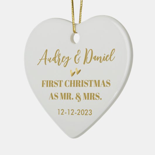 Ons eerste kerstgehuwd cadeauscript met cadeaus keramisch ornament (Links)