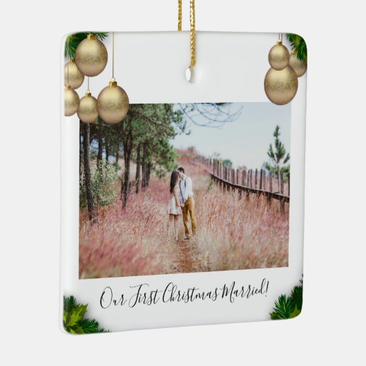 Ons eerste kersthuwelijk keramisch ornament (Rechts)